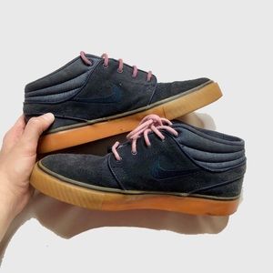 Nike SB Janoski Pink and Navy Blue